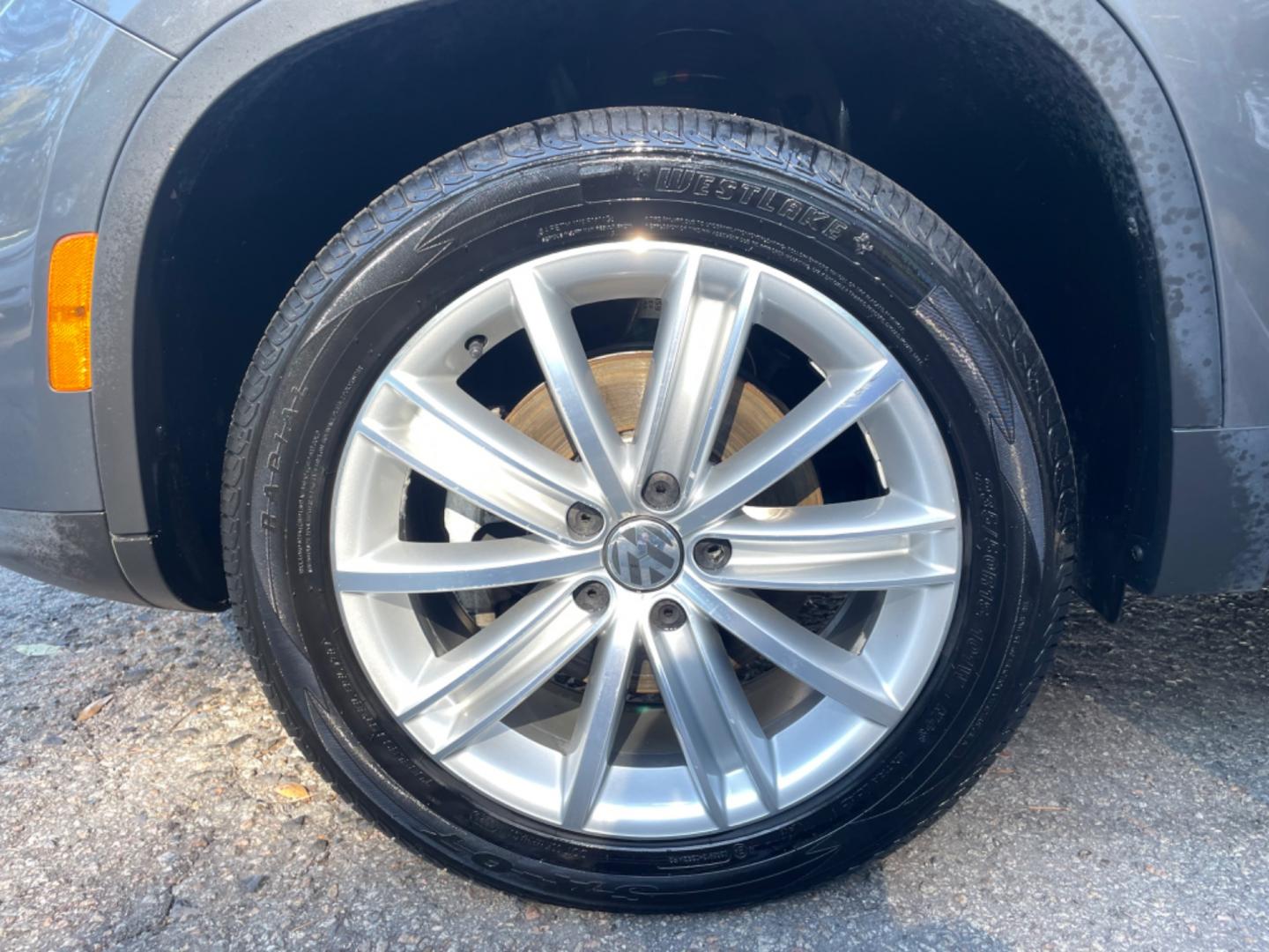 2015 GRAY VOLKSWAGEN TIGUAN S (WVGAV7AX3FW) with an 2.0L engine, Automatic transmission, located at 5103 Dorchester Rd., Charleston, SC, 29418-5607, (843) 767-1122, 36.245171, -115.228050 - Photo#22